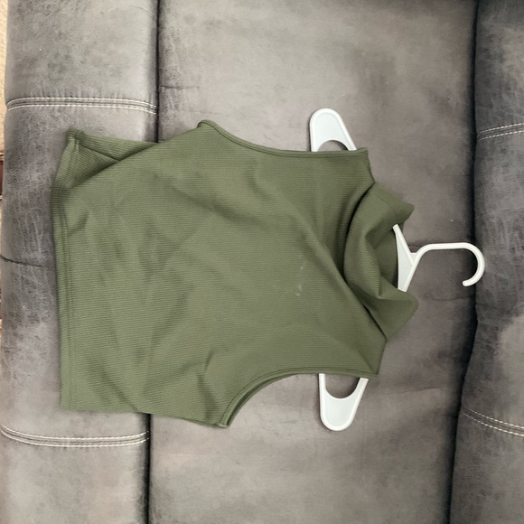 Medium SHEIN Crop top - Picture 3 of 3